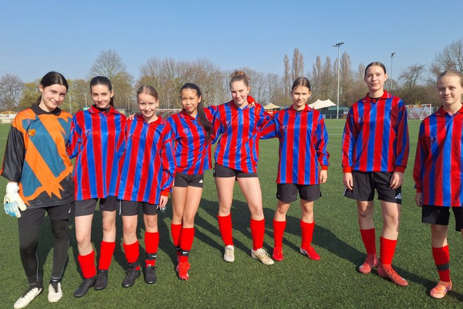 Dramatisches Finale: U17-Mädchen des Gymnasiums Frechen holen starken 2. Platz